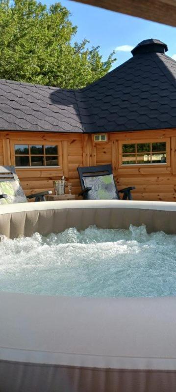 Insolite Kota Avec Spa Et Demi Bt De Champagne Offerte Ruch Exterior foto